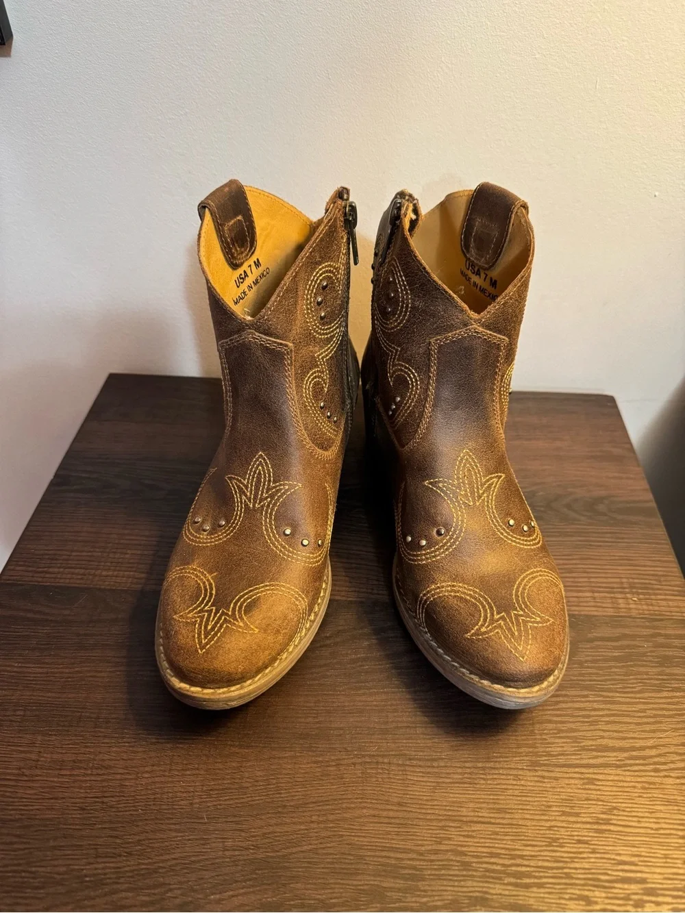 NWT Sterling River Brown Leather Western Ankle Booties Womens 7